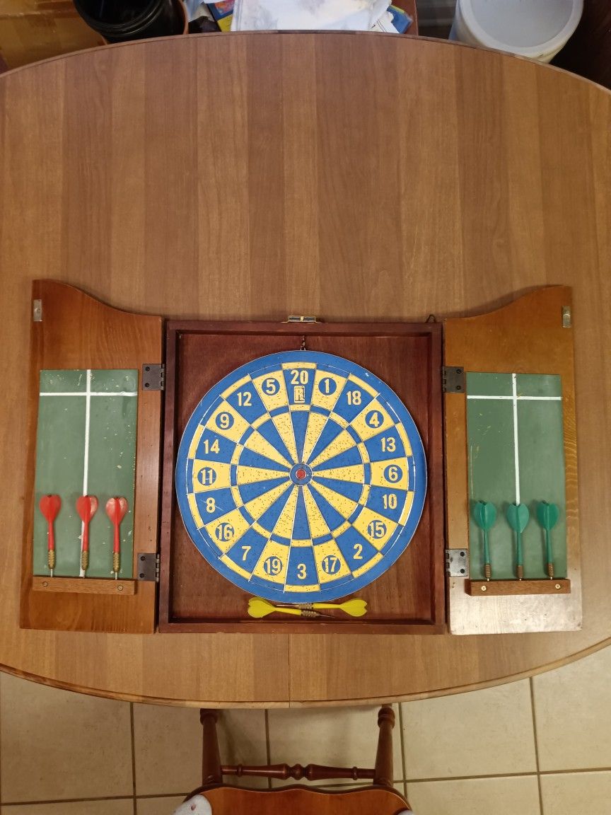 Vintage 1950's H. M. S. Essex 1751 Memorial Dart Board