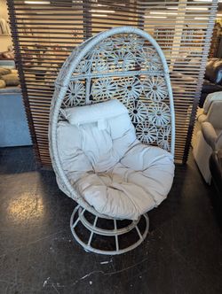 CaysonLiving Modern Woven Hanging Egg Chair with Cushion
