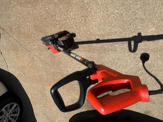 Black & Decker EdgeHog 2-in-1 landscape edger and trencher