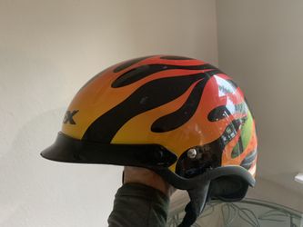 Adult size motorcycle helmet size small excellent condition