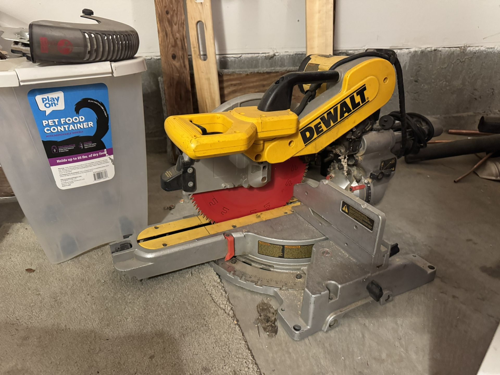 Dewalt 12” Sliding Mitre Saw
