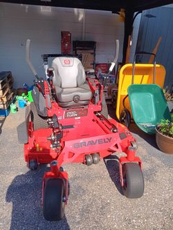 Gravely Pro-Turn 152 Zero-Turn Mower