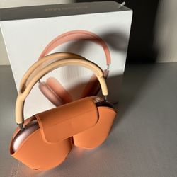 AirPod Maxes