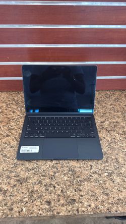 Computer laptop Apple a3240
