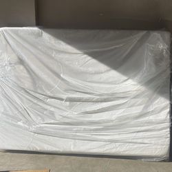 Full size memory foam mattress with platform adjustable bedframe