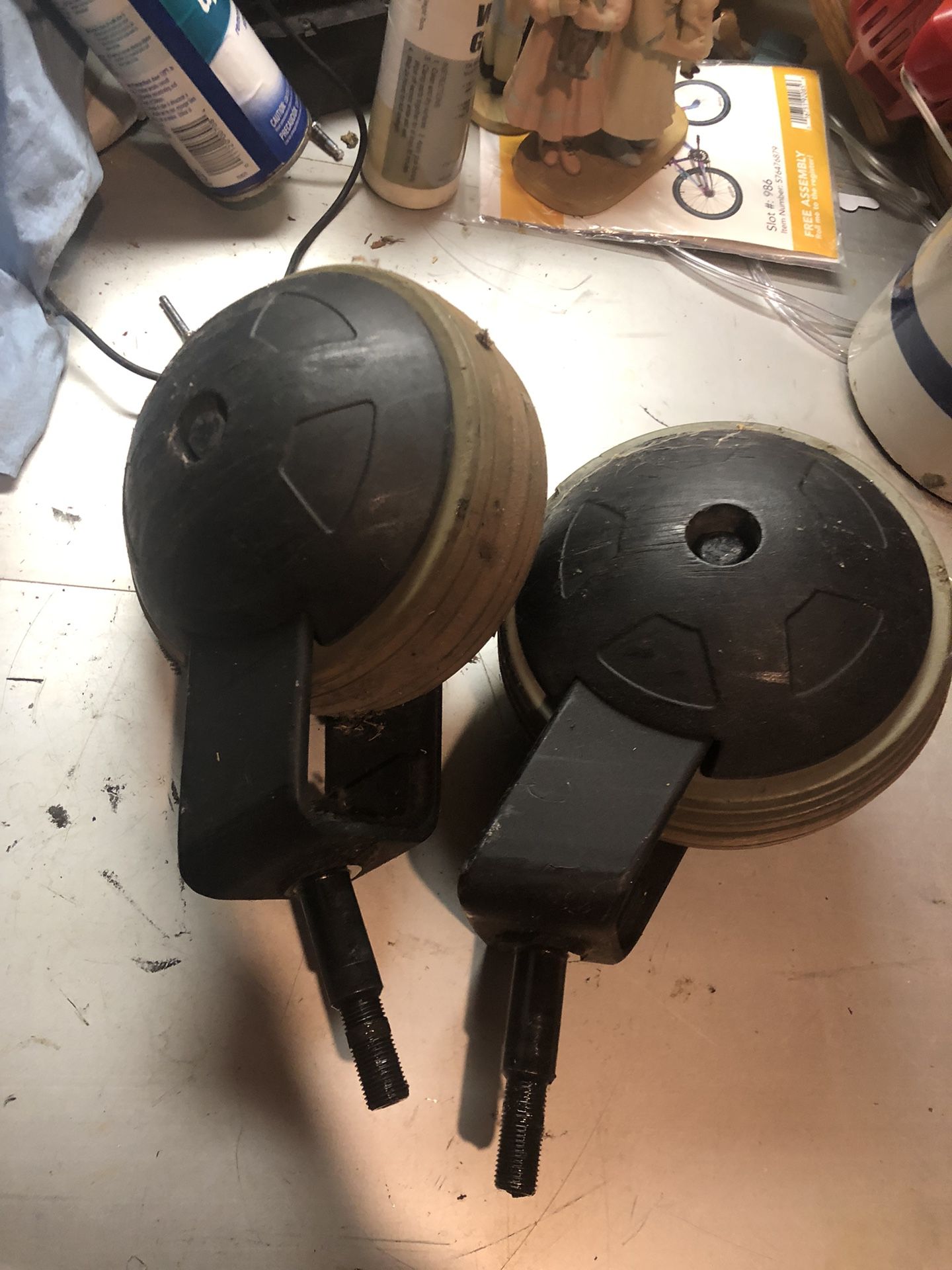 2 Front Caster Wheels 
