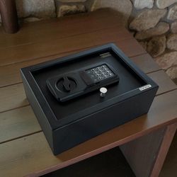 Pen + Gear Digital Safe – Keypad Lock, 2 Keys, Batteries Included