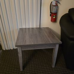 2 End Tables
