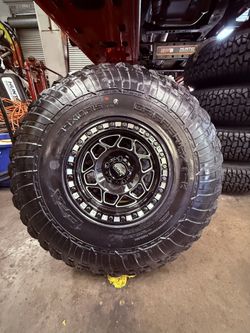 15” KMC Torq Beadlocks 5 Lug For Polaris RzR Pro r With 35” EFX Grippers