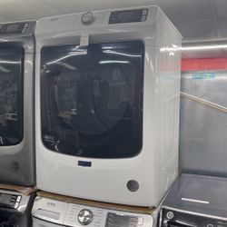 New Scratch And Dent Maytag Front Load Washer And Dryer Set. 1 Year Warranty 