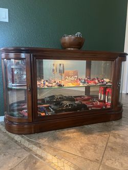 Curio cabinet