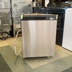 Ge Stainless Steel Dishwasher 24” Wide 
