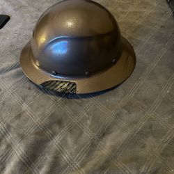 Lift hard hat