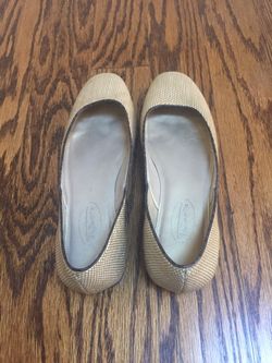 Women’s Tan Talbots Flats, size 6