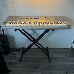 Yamaha YPG235 Portable Piano Keyboard 76 key Digital 