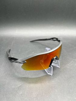 Adult Oakley Sunglasses OO9495D *6551