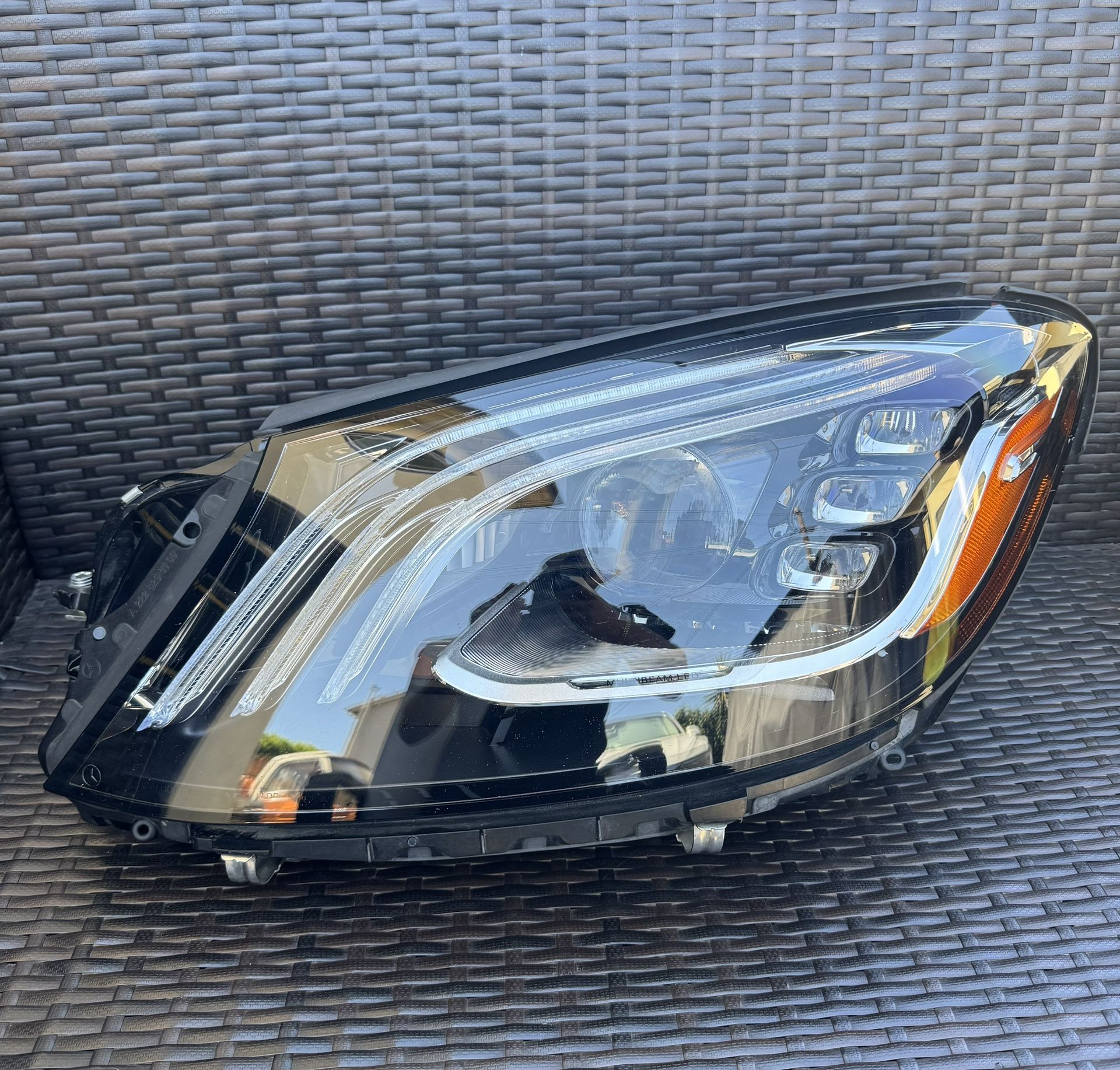 2018 2019 2020 MERCEDES S560 S63 LEFT DRIVER SIDE LED HEADLIGHT SHELL OEM A(contact info removed)