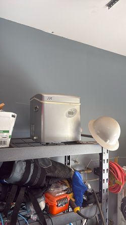 Ice maker