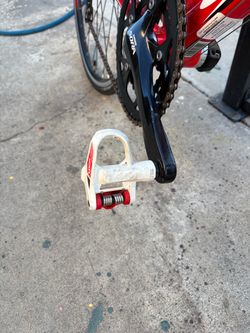 Look cliples bike pedals