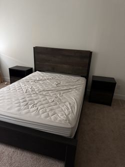 Queen Size Bedroom Set With Mattress And Boxspring For Sale