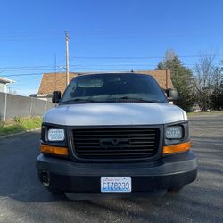 2016 GMC Savanna 3500