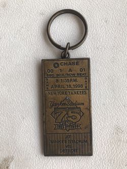 CHASE Yankees vs Detroit 1998 Keychain