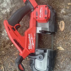 Milwaukee M18 FUEL Cordless Brushless 5 in