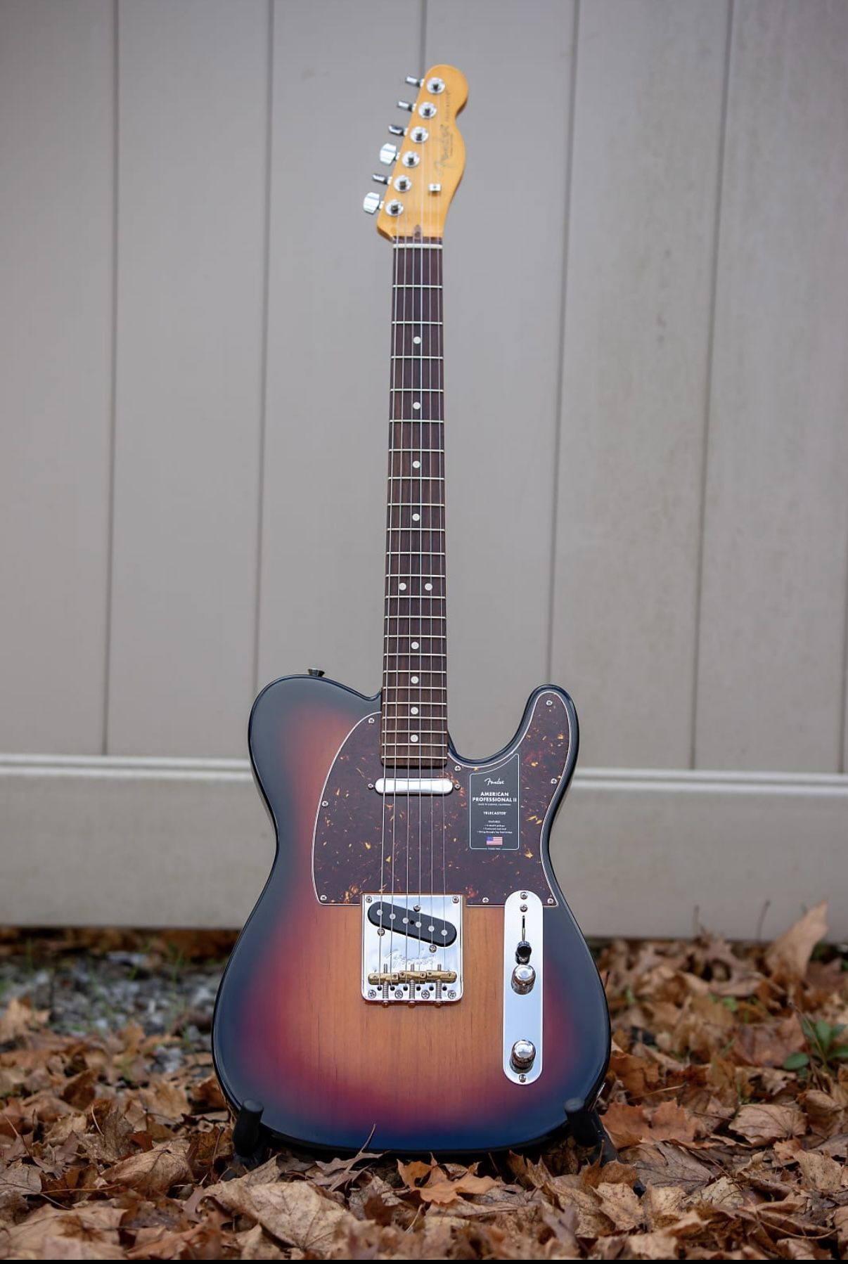 Fender American Professional II Telecaster - 3-Color Sunburst - Rosewood Fingerboard w/ Hard Case