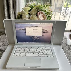 Apple MacBook Laptop White A1181 13” Laptop Intel C2D 4GB RAM 500GB HDD MacOS El Capitan - $89.