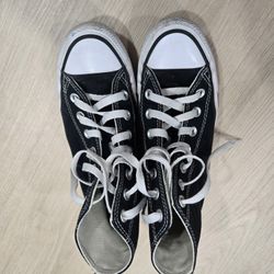 Womens Converse Size 6