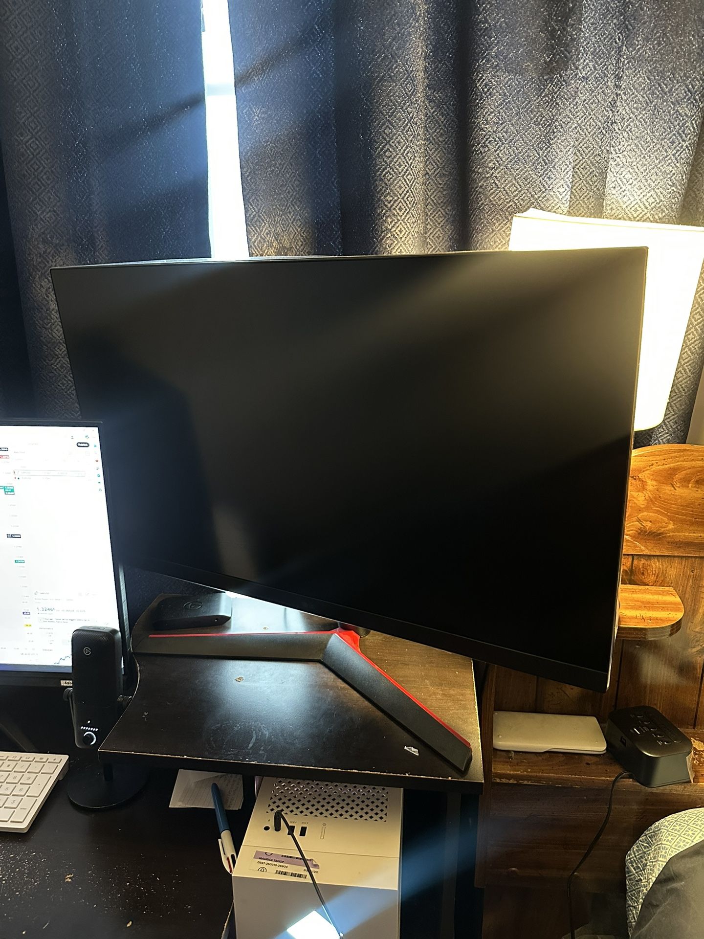 32’ 1440p Monitor