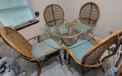 Vintage table and chairs outdoor