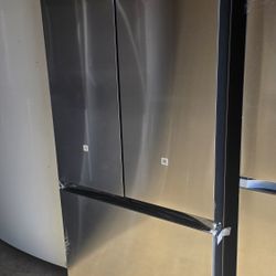 

Samsung
Refrigerador inteligente de 3 puertas francesas, de 30 pies cúbicos, profundidad estándar, a medida, en acero inoxidable 
