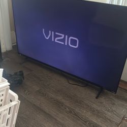 50in Vizio Roku Smart TV