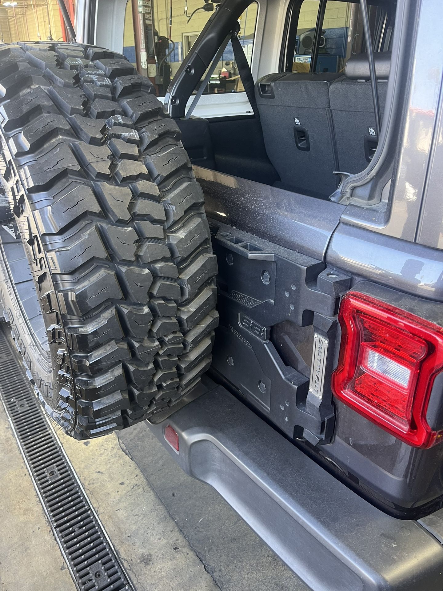 Smittybilt Spare Tire Rack