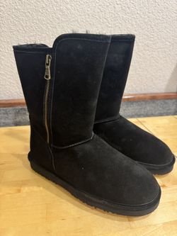 Lamo Black Suede Women’s Boots. Size 9