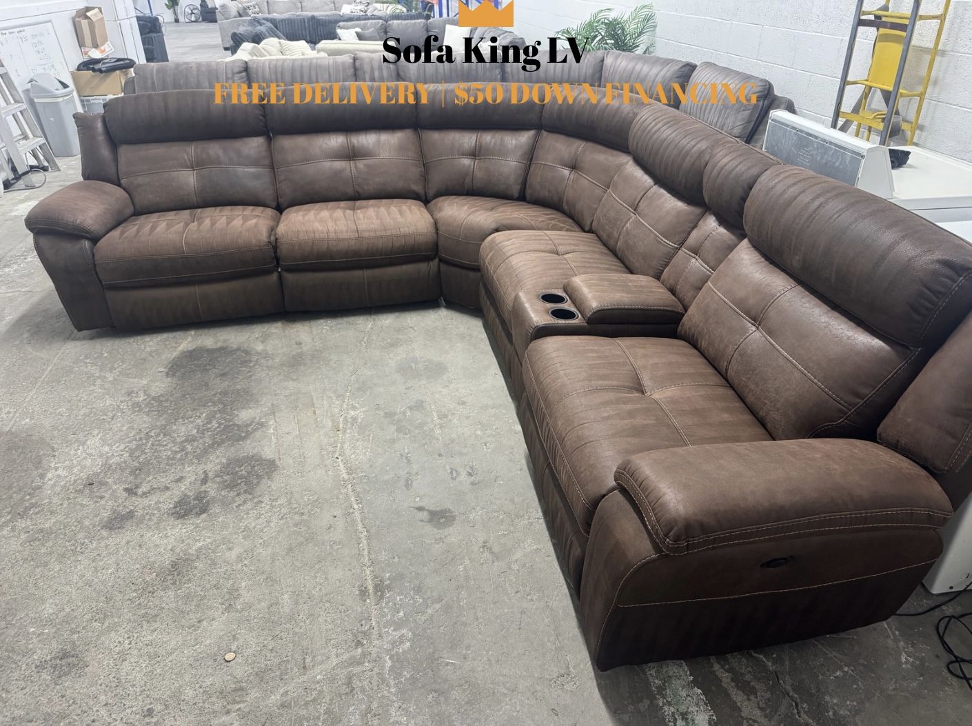 Free Delivery* Like New Brown Microfiber Sectional Sofa! Couch Couches Sectional Brown Recliners Reclining