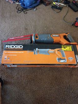 ***18V RIDGID SAW(NEW) WIT EVERYTHING***