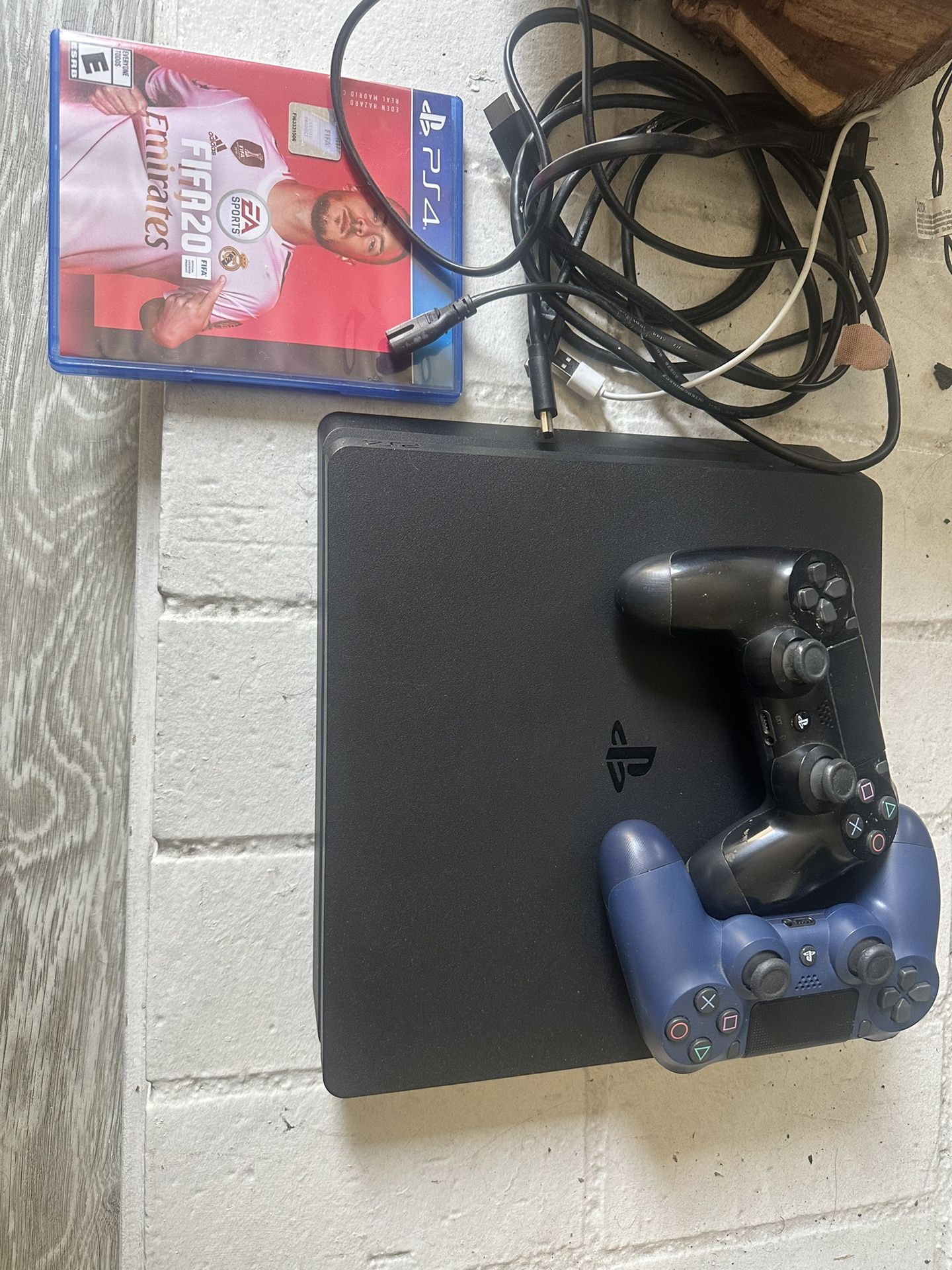Ps 4