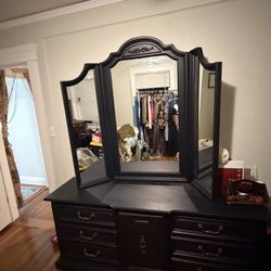 Deep navy dresser set