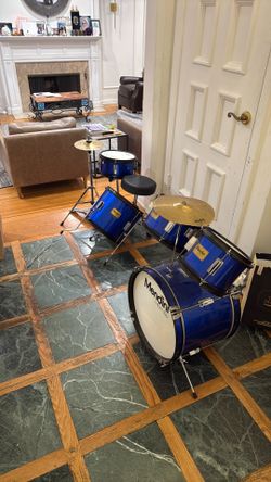 Kids drum set Mendini
