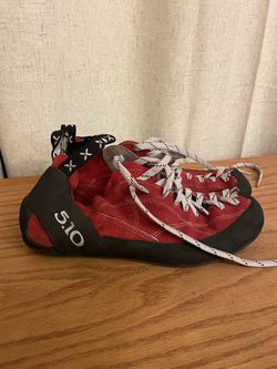 Like new! Barely Used Climbing Shoes  5.10 Five Ten
