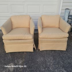 Chaise lounge chairs