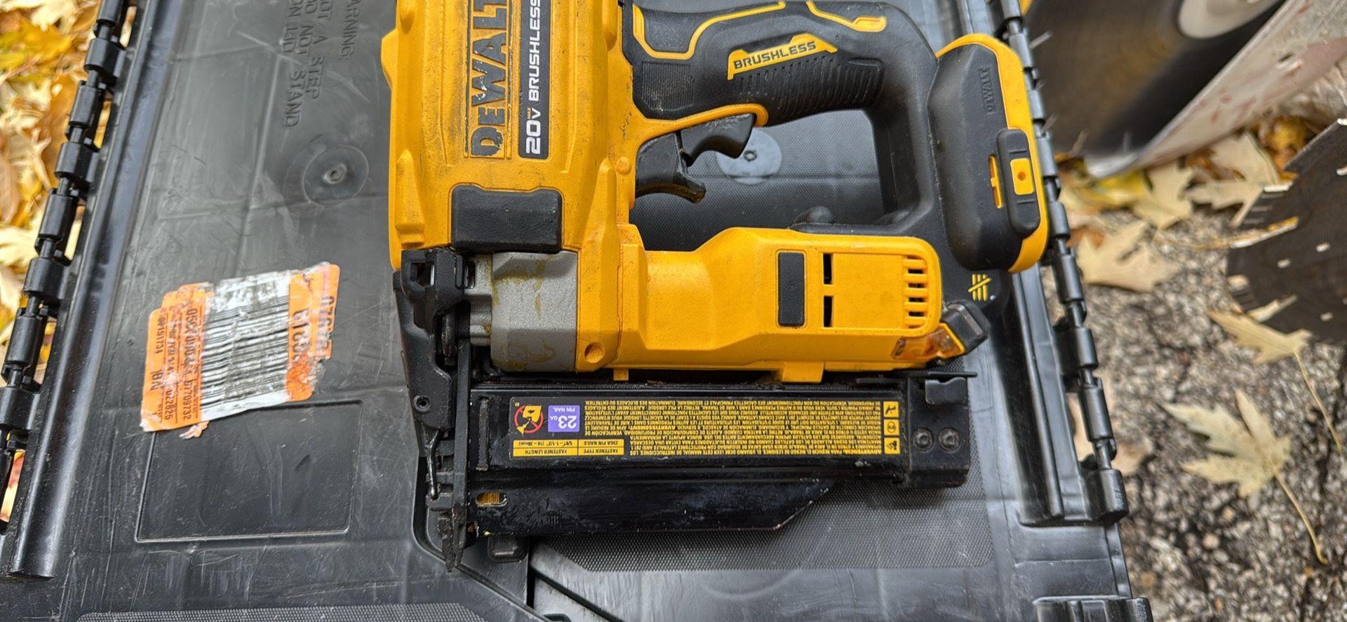 Dewalt 23* Nailer