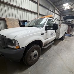 2004 F-550 Service Truck – 52K Miles – Crane, Welder, Winch – Ready to Work