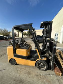 CAT Forklift