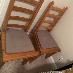 4 Wooden Chairs 