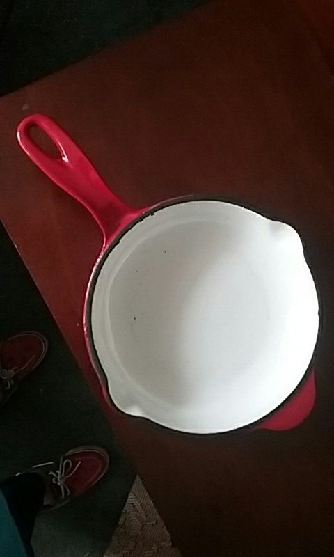 CAST IRON SKILLET, PORCELAIN COATED INSIDE AND OUT