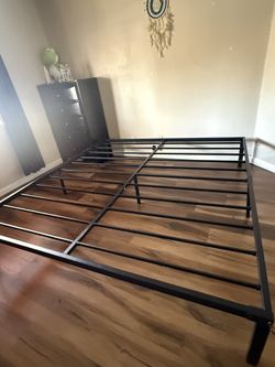 Metal Bed Frame (king)