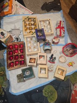 Bunch of Vintage Christmas Stuff